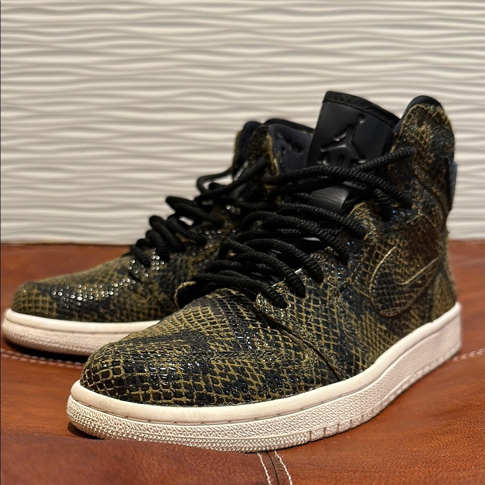 Nike Air Jordan Snakeskin Women’s Shoes